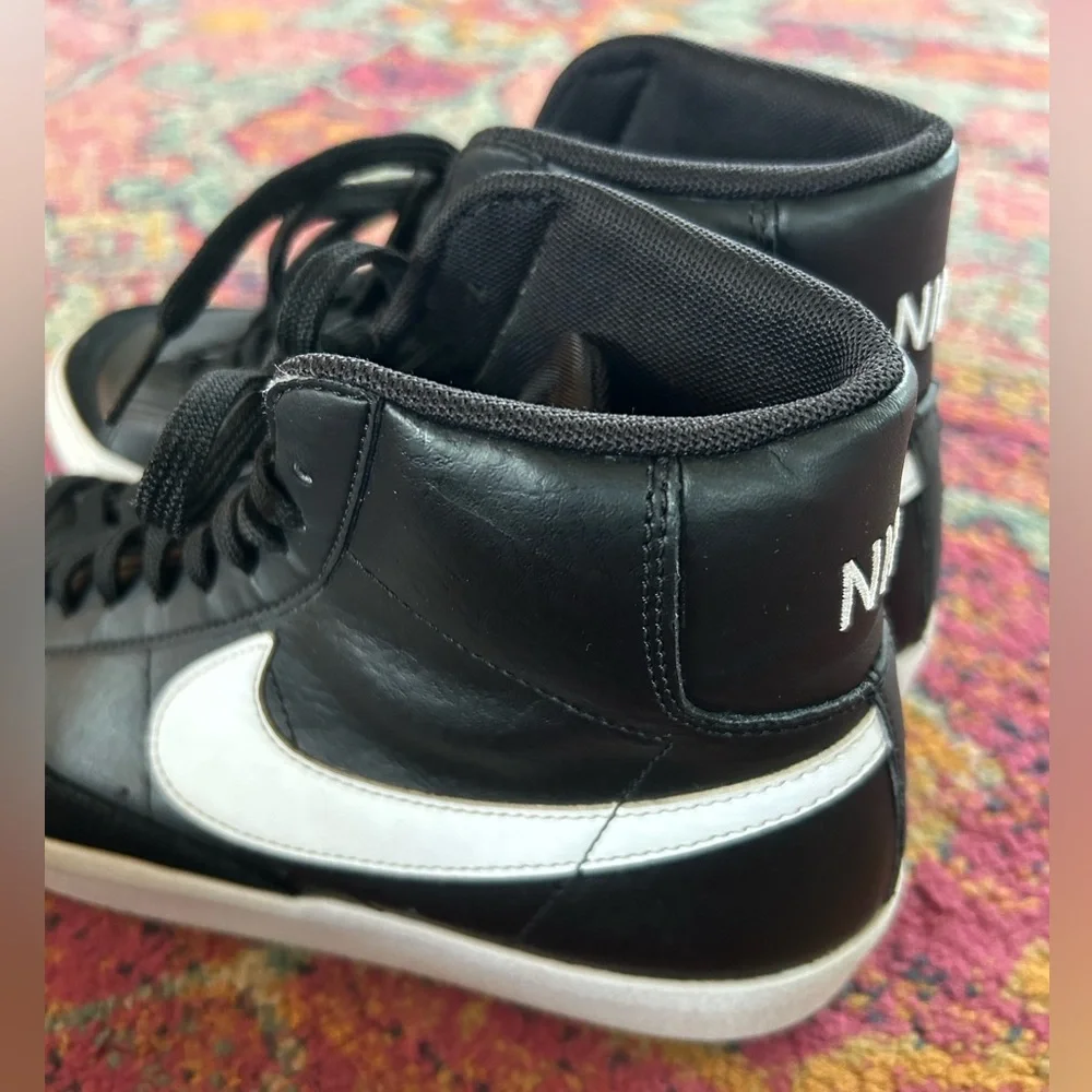 Nike | Youth Black Leather Blazer ‘77 Mid Top Lace Up Sneakers Gum Sole Size 7Y